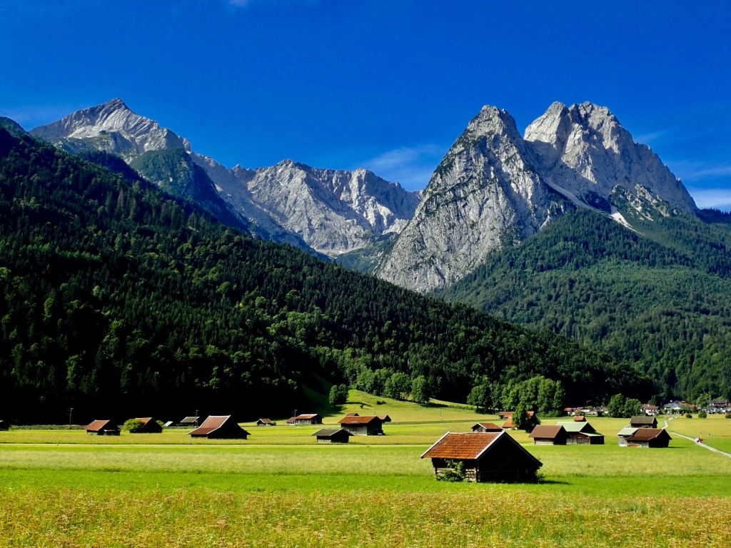 Garmisch: Your Alpine Ski Paradise in Bavaria